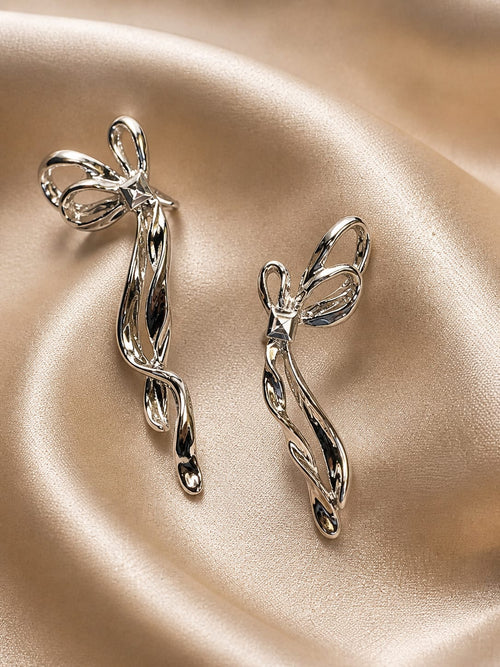 Elaris Drop Earrings