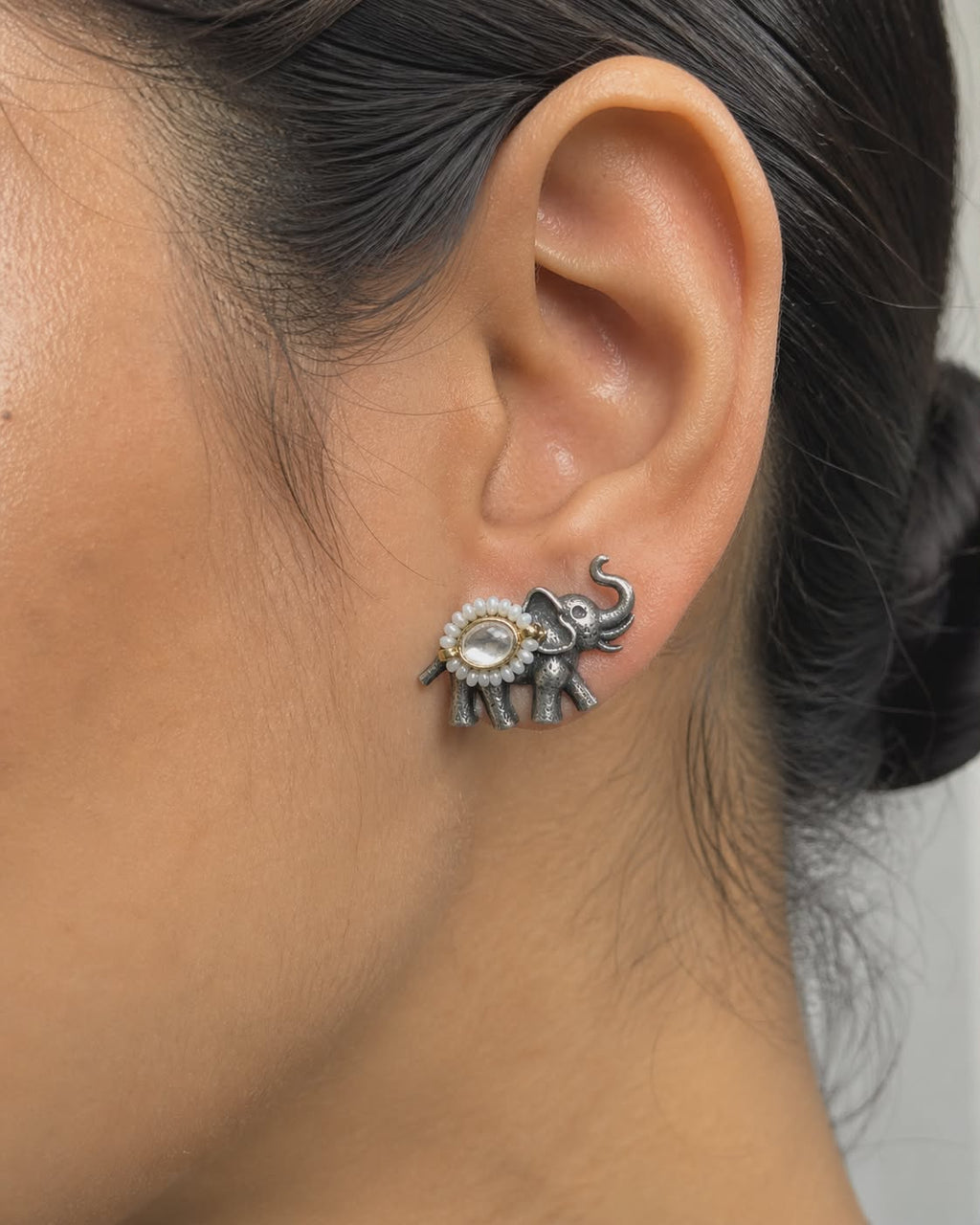 Pearl Gaj Studs