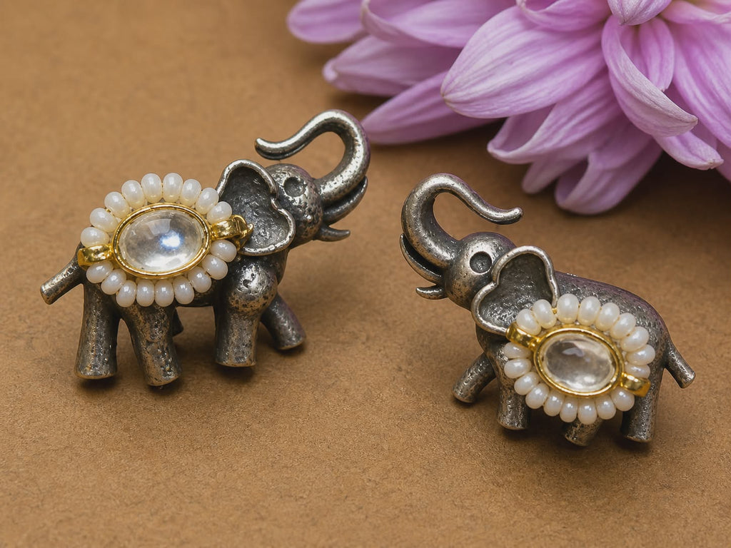 Pearl Gaj Studs
